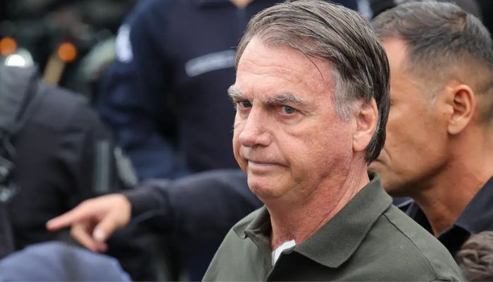  Bolsonaro teve pré-síncope, vômitos e queda de pressão, diz defesa 